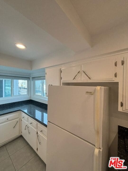 Building Photo - 24 Lighthouse St