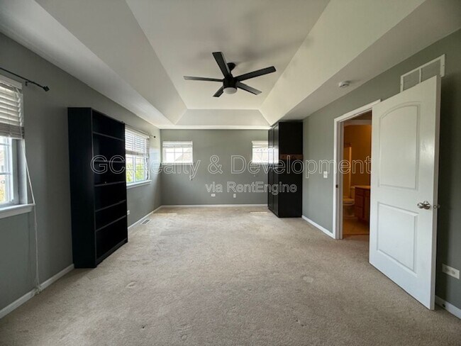 Building Photo - 112 Lakeshore Dr