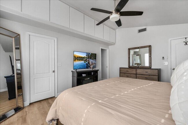 Building Photo - Beautiful North Clovis 3/2.5 Home in Gated Community