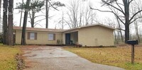 Building Photo - 3061 Bienville Dr