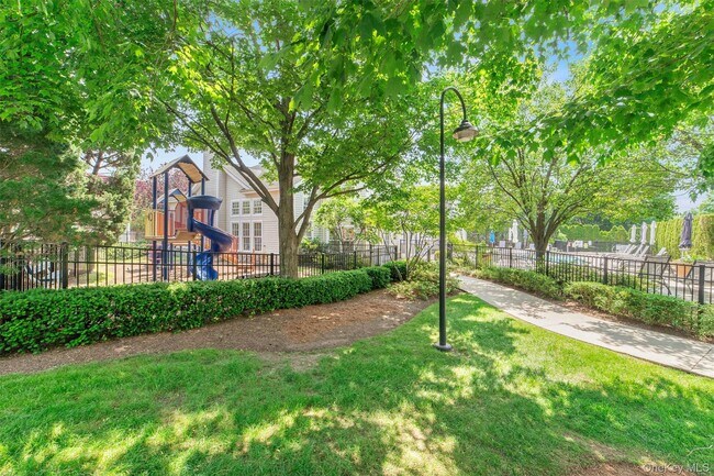 Building Photo - 1310 Half Moon Bay Dr