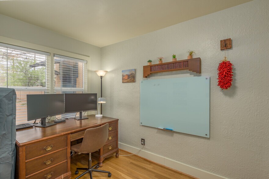 Building Photo - 414 Vassar Dr SE