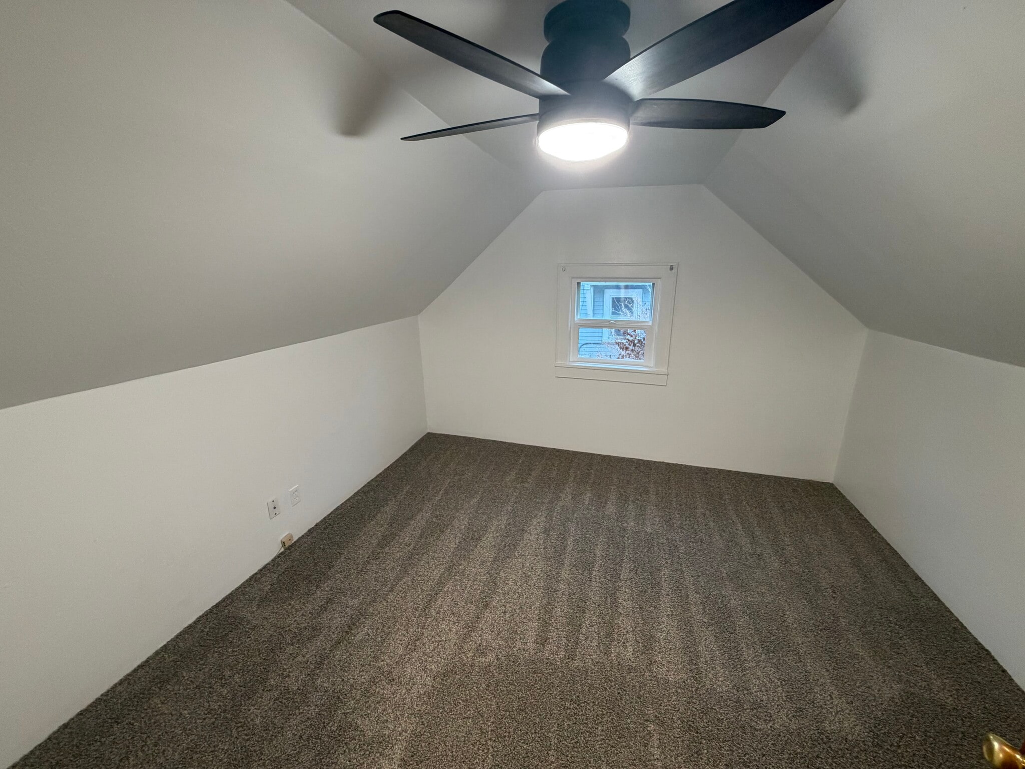 Upper Bedroom w/ Ceiling Fan - 6318 W Grant St