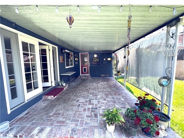 Building Photo - 2057 Royalty Dr
