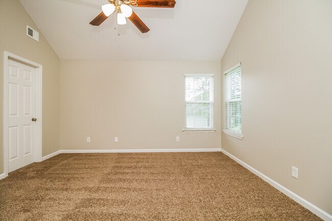Building Photo - 1505 Chestnut Oak Dr