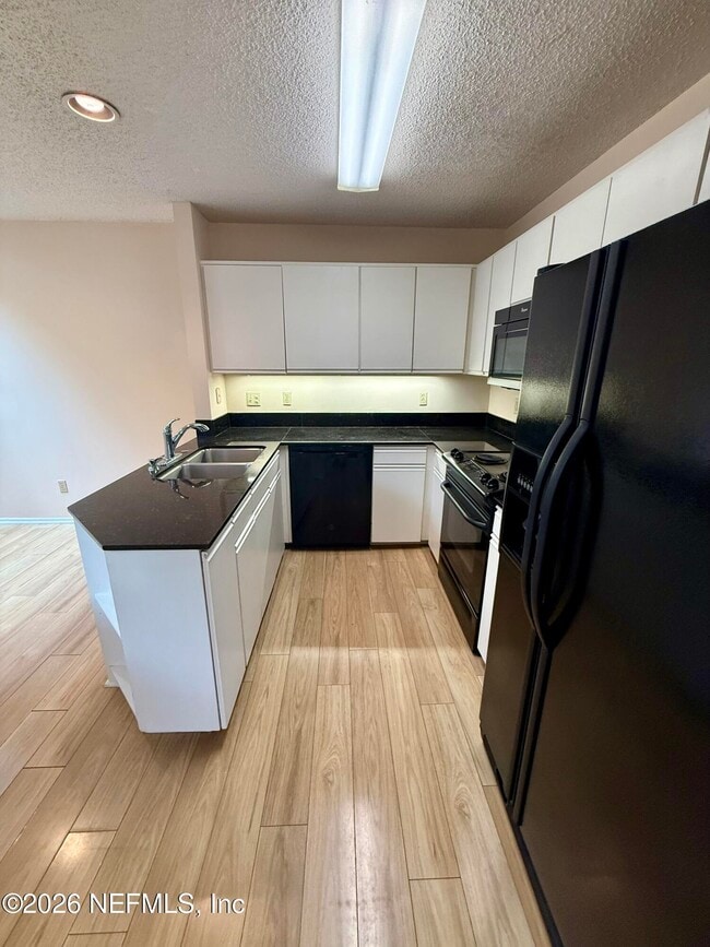 Building Photo - 536 Pelican Key