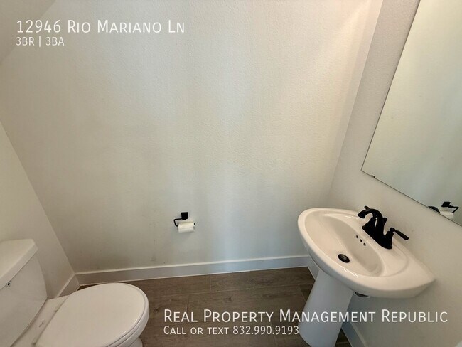 Building Photo - 12946 Rio Mariano Ln