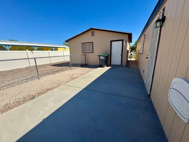 Building Photo - For Rent – 3 Bedroom, 2 Bathroom Home in Sunrise Vistas, Fort Mohave, AZ