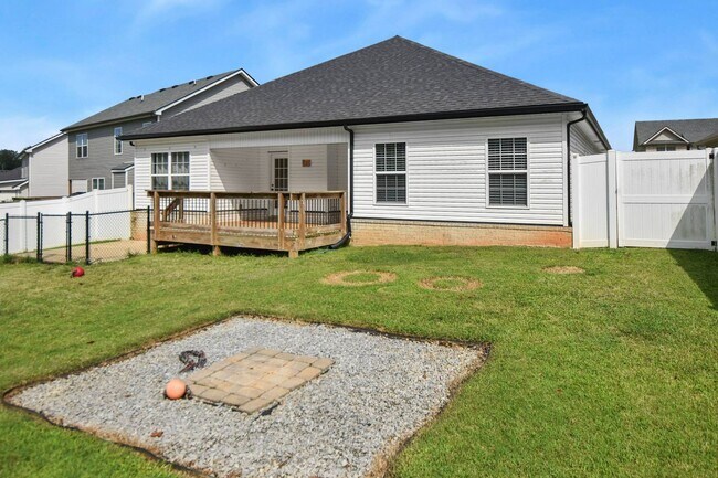 Building Photo - 732 Jodine Ann Dr