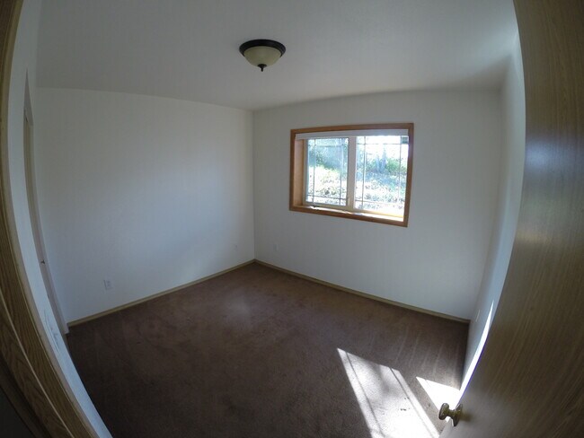 Building Photo - 2804 Gillam Way