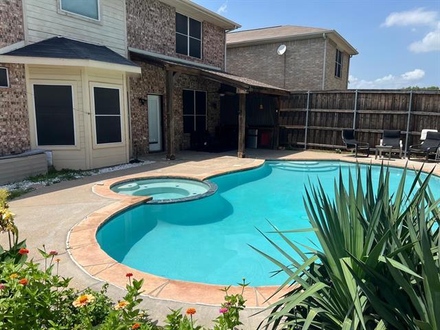 Building Photo - 4002 Evinrude Dr
