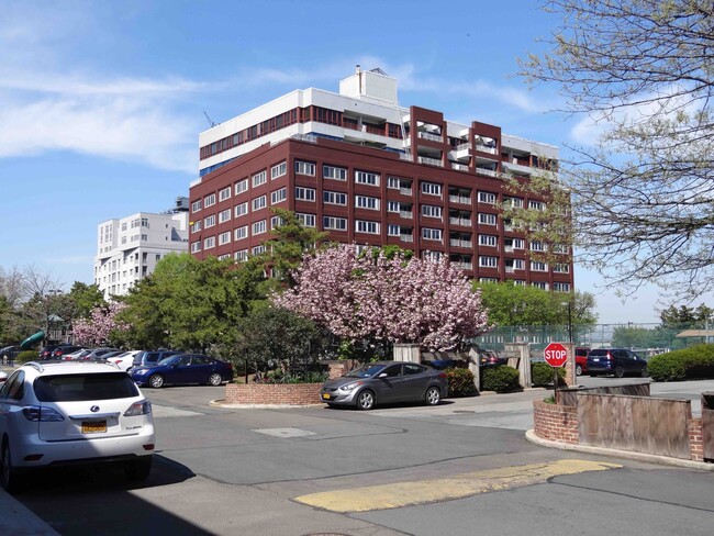 Building Photo - 80 Bay Street Landing