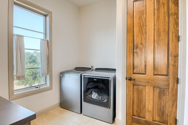 Building Photo - 429 Marina Village Cove