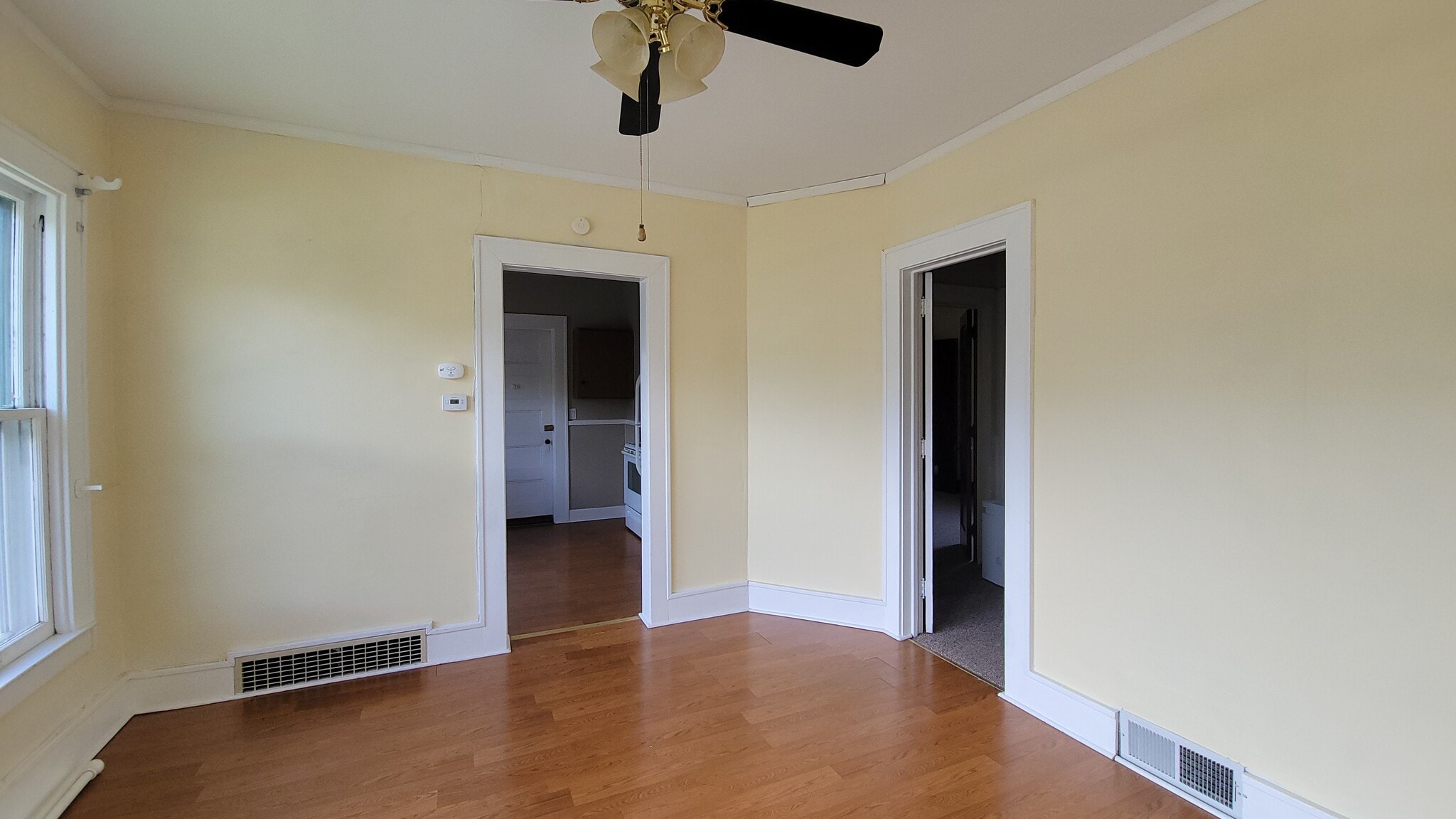 Living Room - 601 Park Ave