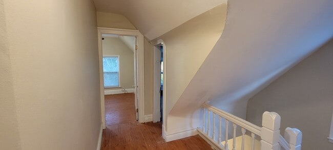 Building Photo - 628 25th St