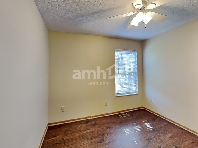 Building Photo - 3300 Darby Glen Blvd