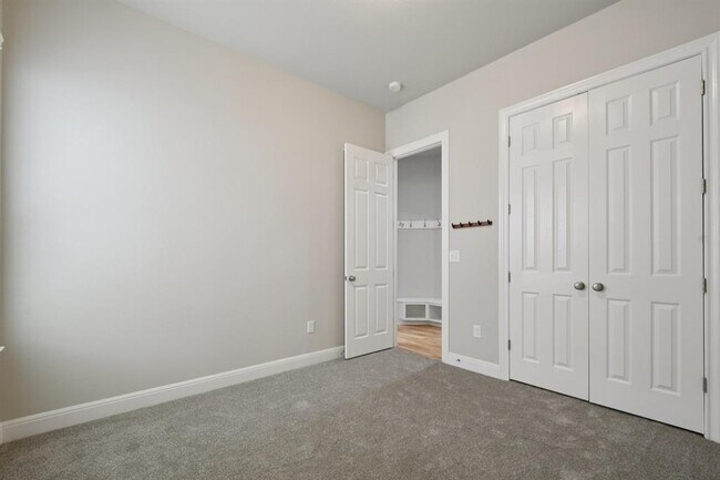 Building Photo - 22316 Verbena Pkwy