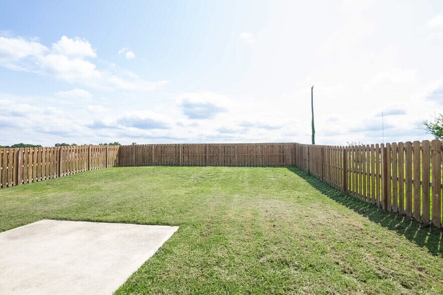 Building Photo - 4724 Sunburst Ln