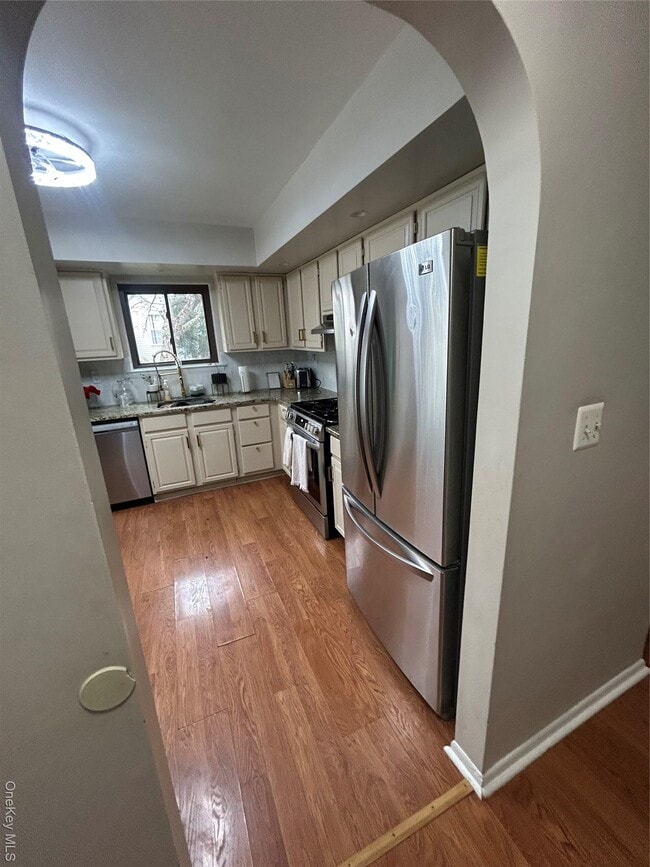 Building Photo - 36 Sycamore Ct