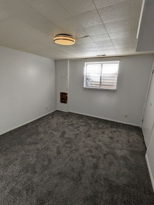 Building Photo - 3429 Quincy Ave