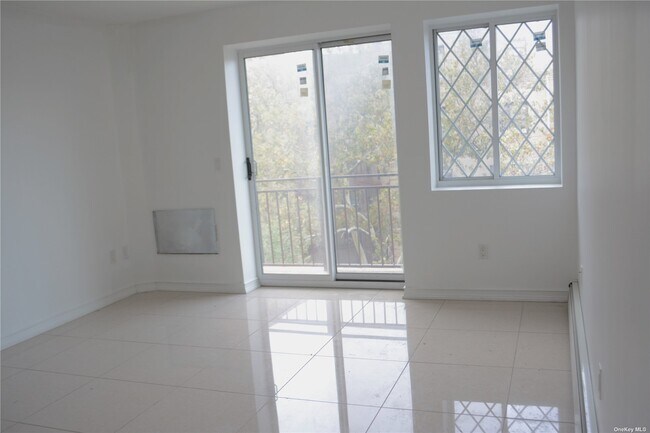 Building Photo - 70-38 Broadway