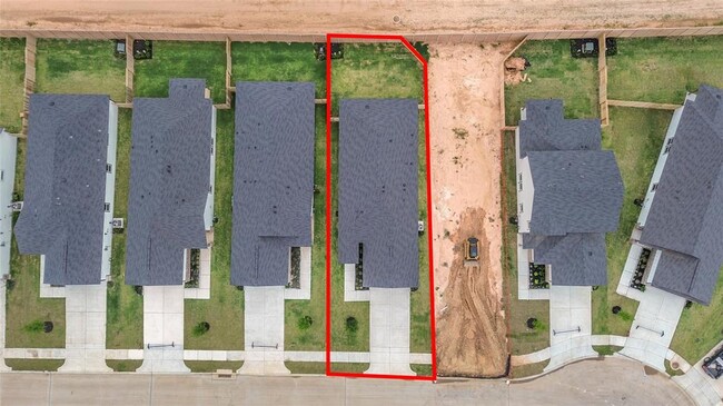 Building Photo - 18010 Whitetail Run Ln
