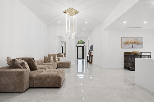 Building Photo - Southwest 150th Court, Miami, FL 33185 - 4 BR 2 BA single-family home