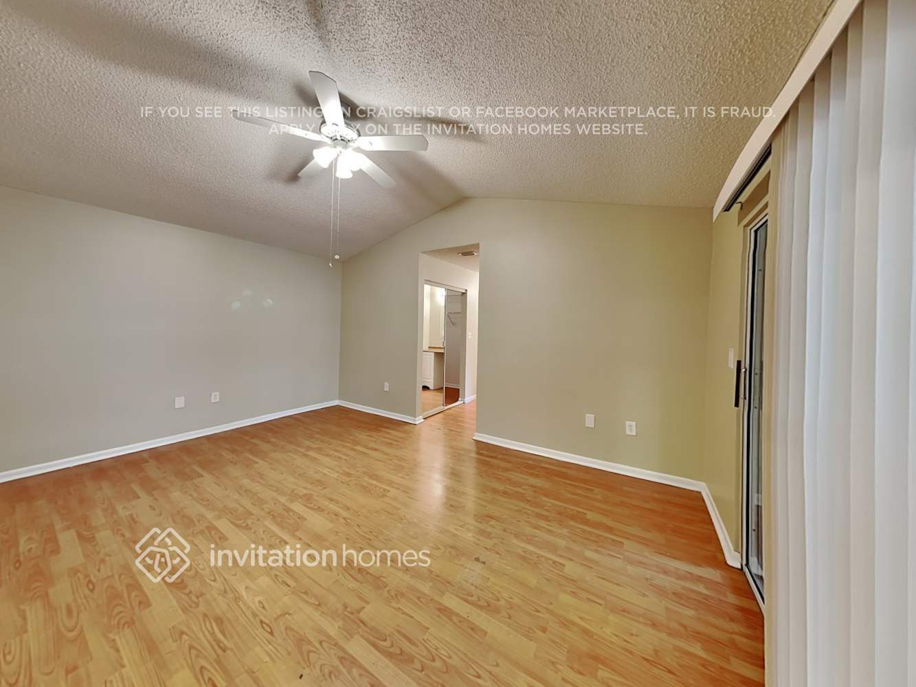 Building Photo - 10025 SW 139th Pl