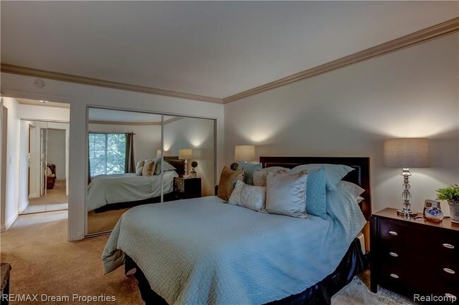 Building Photo - 3501 W 14 Mile Rd