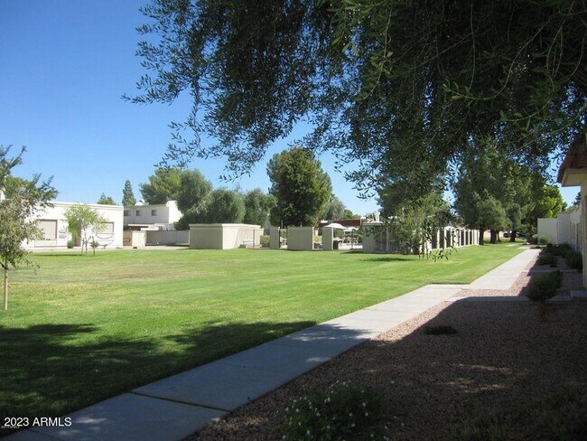 Building Photo - 8239 E McDonald Dr