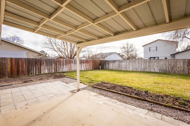 Building Photo - Renovated 2 bedroom 1 bathroom home