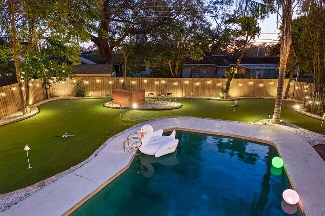 Building Photo - 13672 88th Ave N