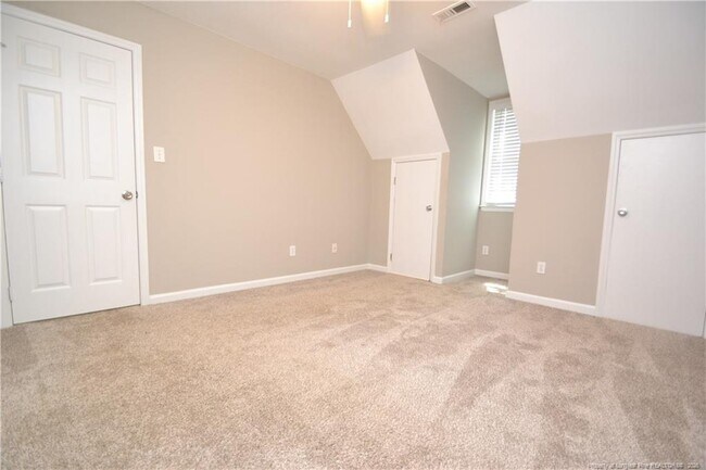 Building Photo - 804 Curtiss Dr