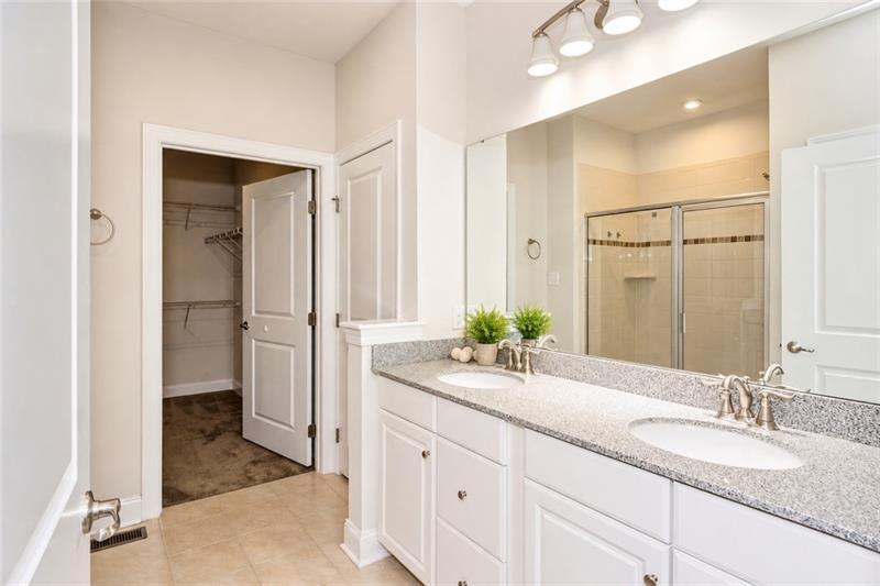 Building Photo - 2516 Adele Ct