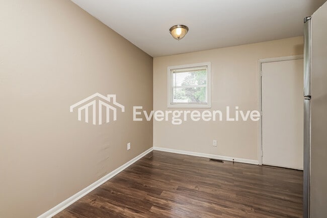 Building Photo - 5090 Altrim Rd