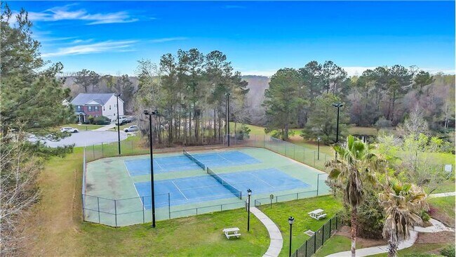 Building Photo - 13 Concordia Dr