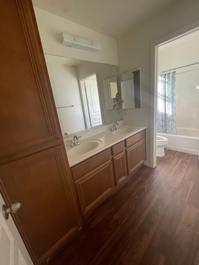 Building Photo - 1919 Sugar Maple Ln