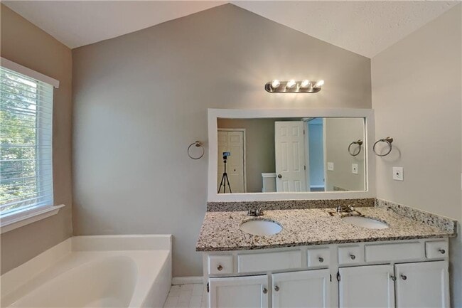 Building Photo - 4504 Rushing Wind Ct