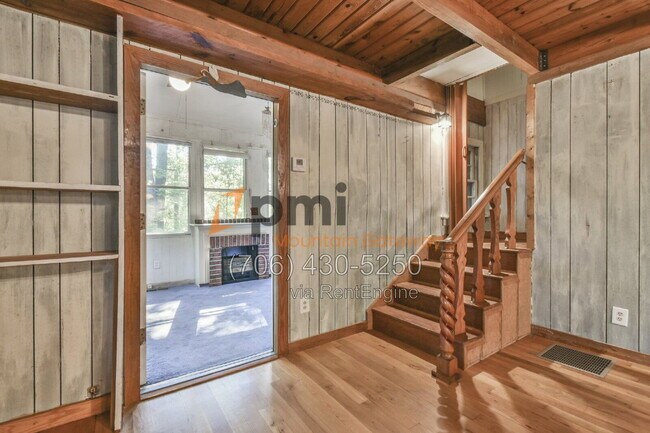Building Photo - 266 Glenridge Dr