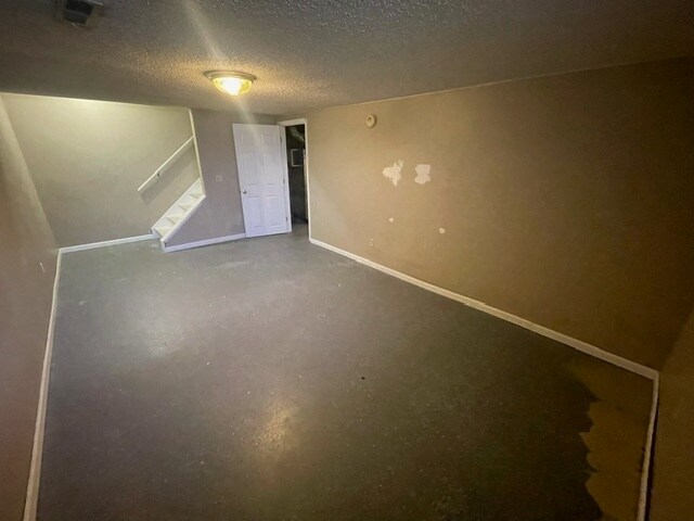 Building Photo - 2796 Mull Ave