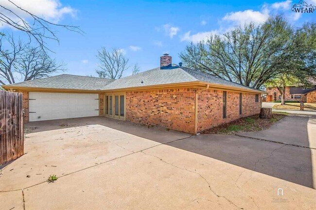 Building Photo - 4514 Lisa Ln