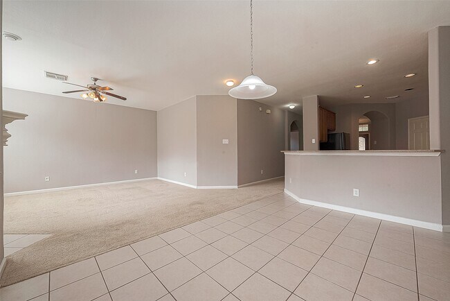 Building Photo - 5203 Heatherdawn Ct