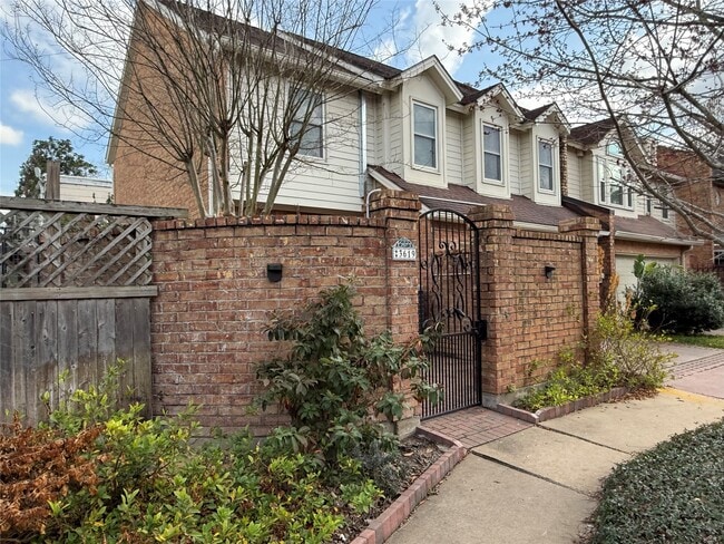 Building Photo - 3619 Mulberry St