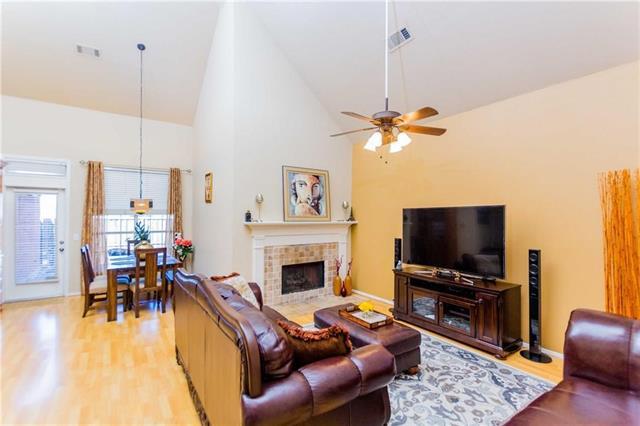Building Photo - 10400 Burgundy Dr