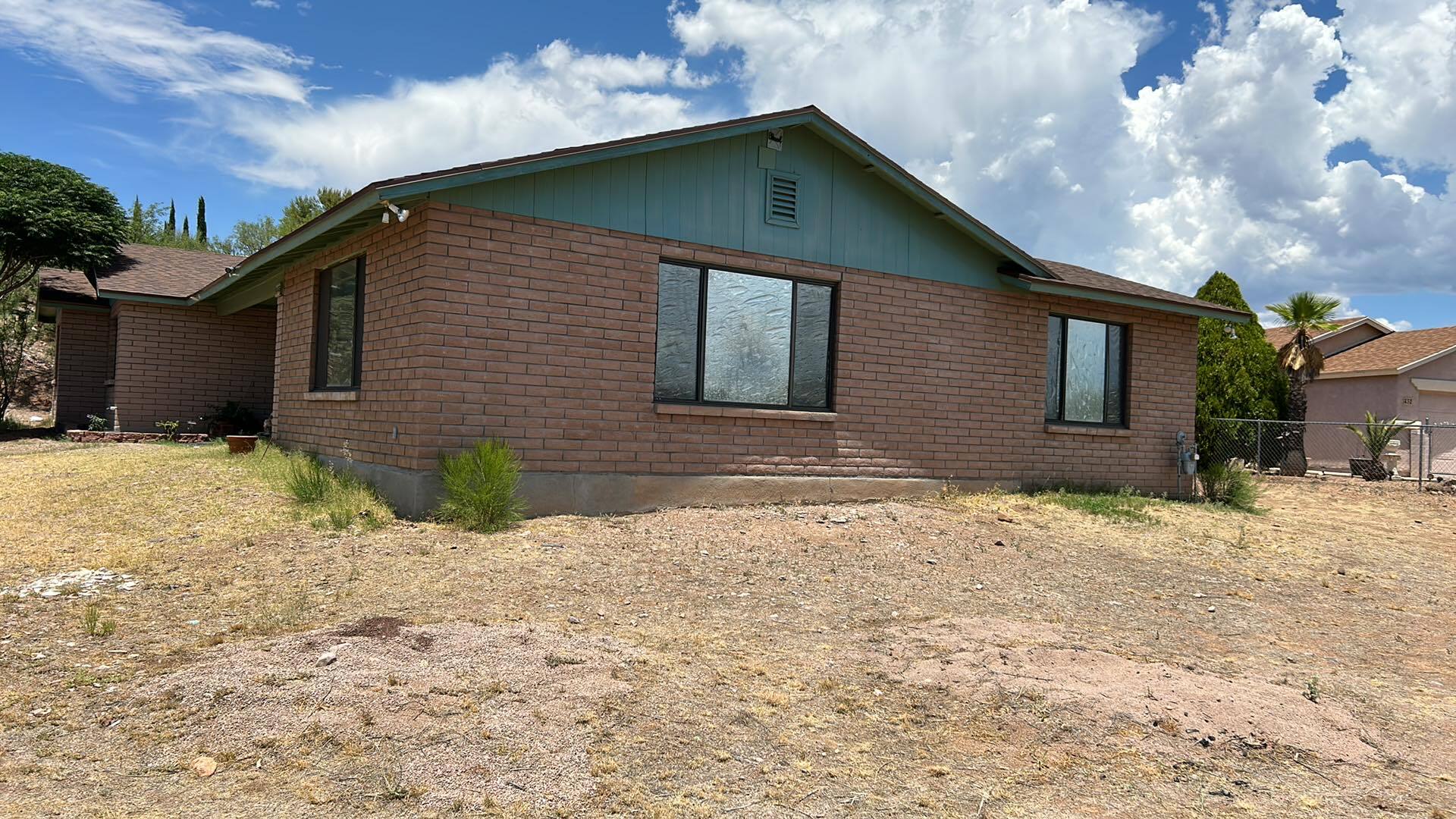 Building Photo - 1175 Avenida Gandara