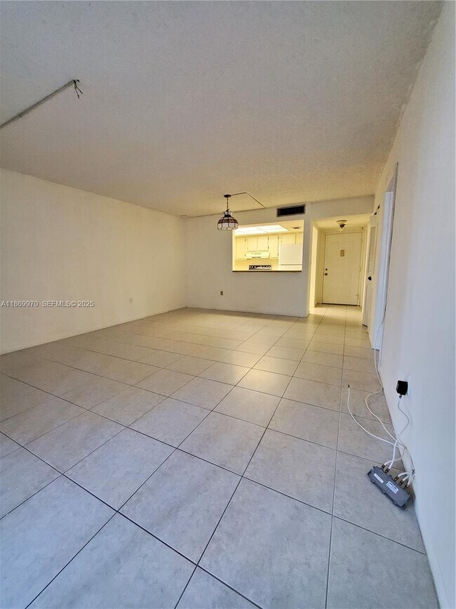 Building Photo - 5550 NW 44th St