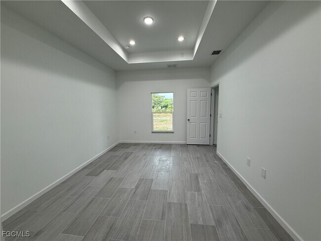 Building Photo - 4629 Laura Ave N