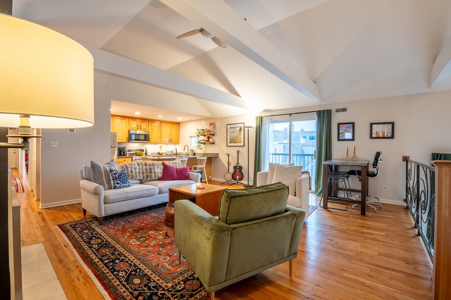 Building Photo - 1111 N Honore St