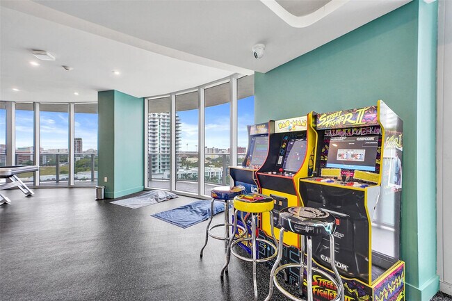 Building Photo - 488 NE 18th St