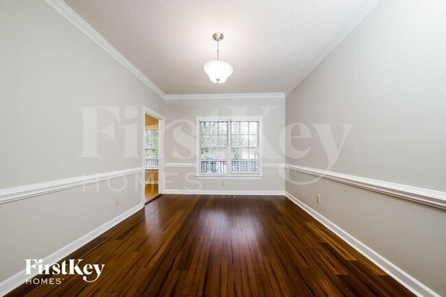 Building Photo - 914 Flicker Ln